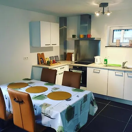 Appartement Duplex Pour 3-4 Personnes A Ciney Exterior foto