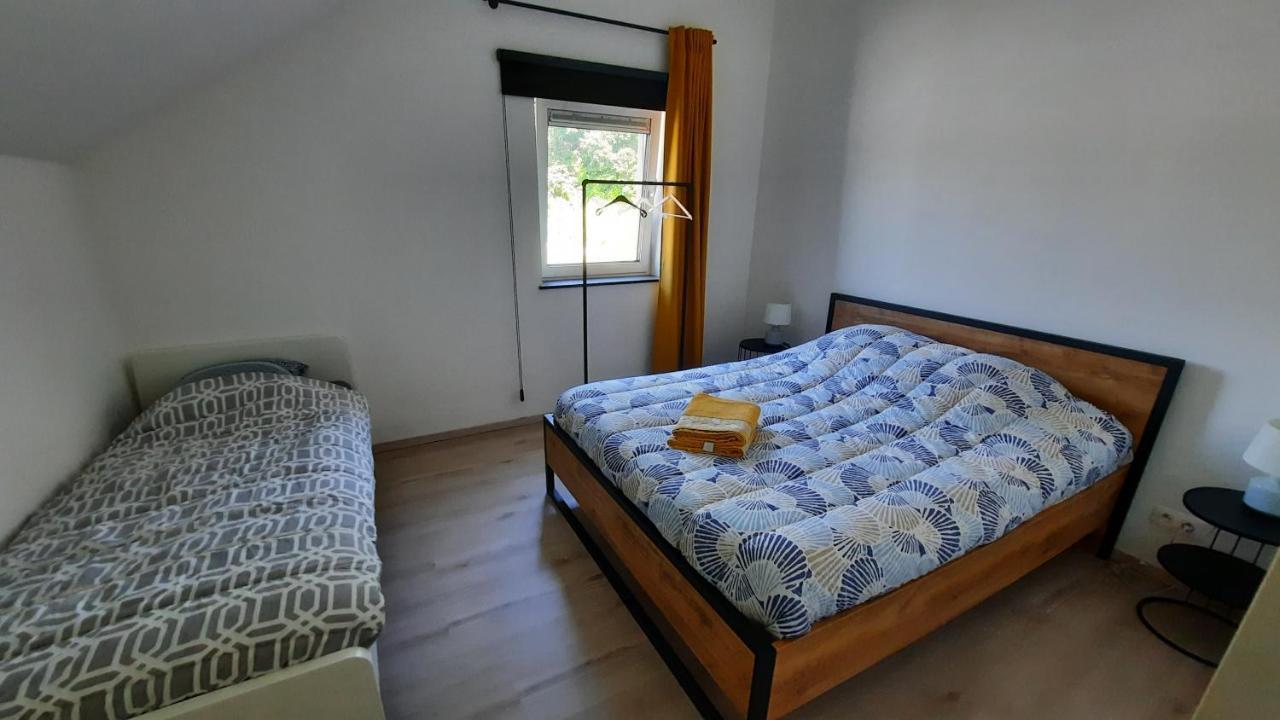 Duplex Pour 3-4 Personnes A Apartment Ciney
